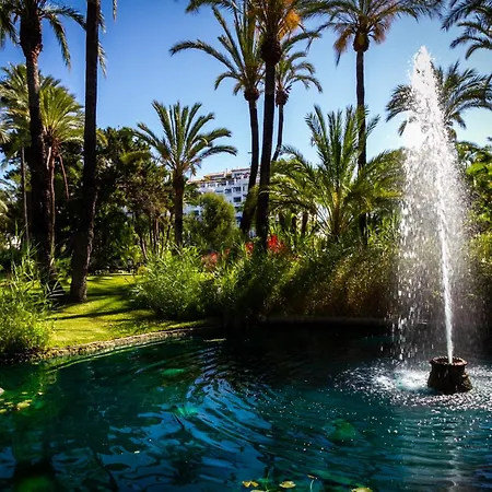 Marbella Banus Suites - Banus - Playa Del Duque - Luxury Beachfront Complex - 2Br - 2Ba - Direct Beach Access - Just 3 Min Walk To Puerto Banus Marina - 35,000 M2 Tropical Gardens - 3 Pools - 2 Onsite Restaurants - Ideal For Families Apartmán Marbella