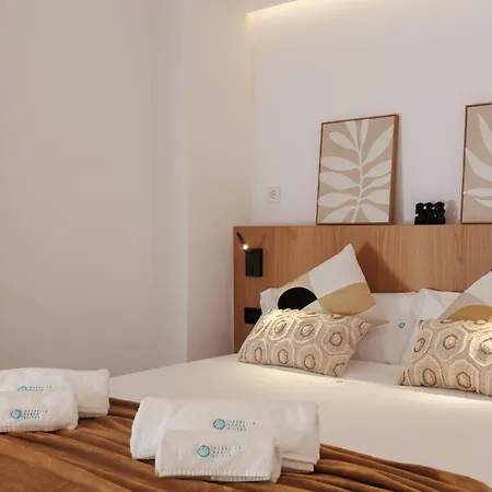 Apartmán Marbella Banus Suites - Banus - Playa Del Duque - Luxury Beachfront Complex - 2Br - 2Ba - Direct Beach Access - Just 3 Min Walk To Puerto Banus Marina - 35,000 M2 Tropical Gardens - 3 Pools - 2 Onsite Restaurants - Ideal For Families